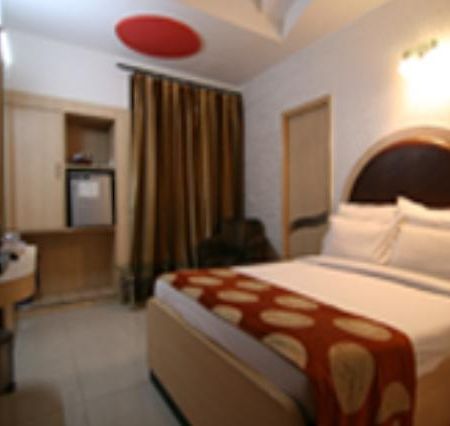 Laxmi House Hotel New Delhi Room photo