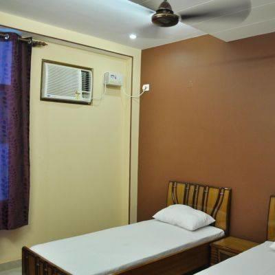 Laxmi House Hotel New Delhi Room photo