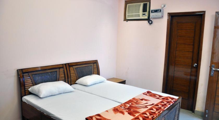 Laxmi House Hotel New Delhi Room photo