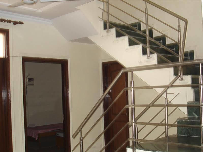 Laxmi House Hotel New Delhi Exterior photo